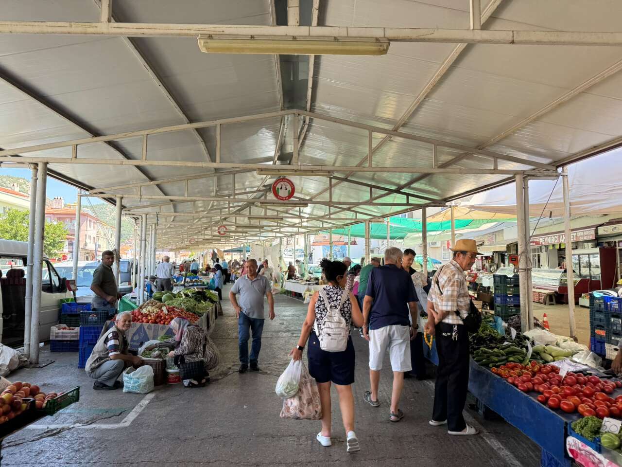Menteşe Köylü Pazarı’nda Tarladan Tezgâha Doğal Ürünler Vatandaşla Buluşuyor 1